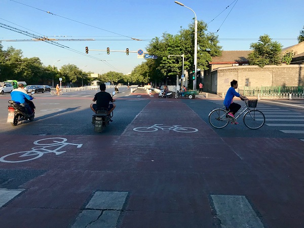 bezopasnost velosipedistov na dorogah kmv problemy i resheniya