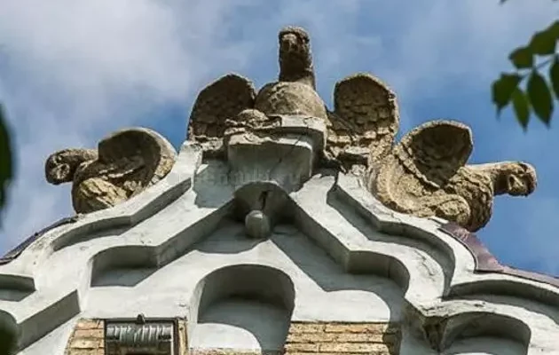 ekonomicheskiy potentsial kulturno istoricheskogo naslediya essentukov dlya razvitiya turizma