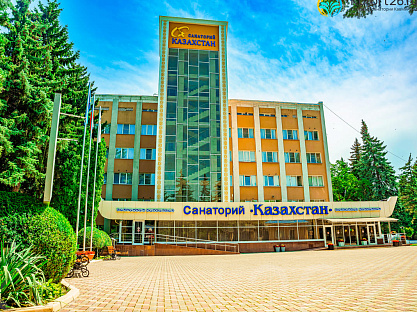 garmonizatsiya prirodnogo landshafta i arhitekturnoy sredy kurortov kmv