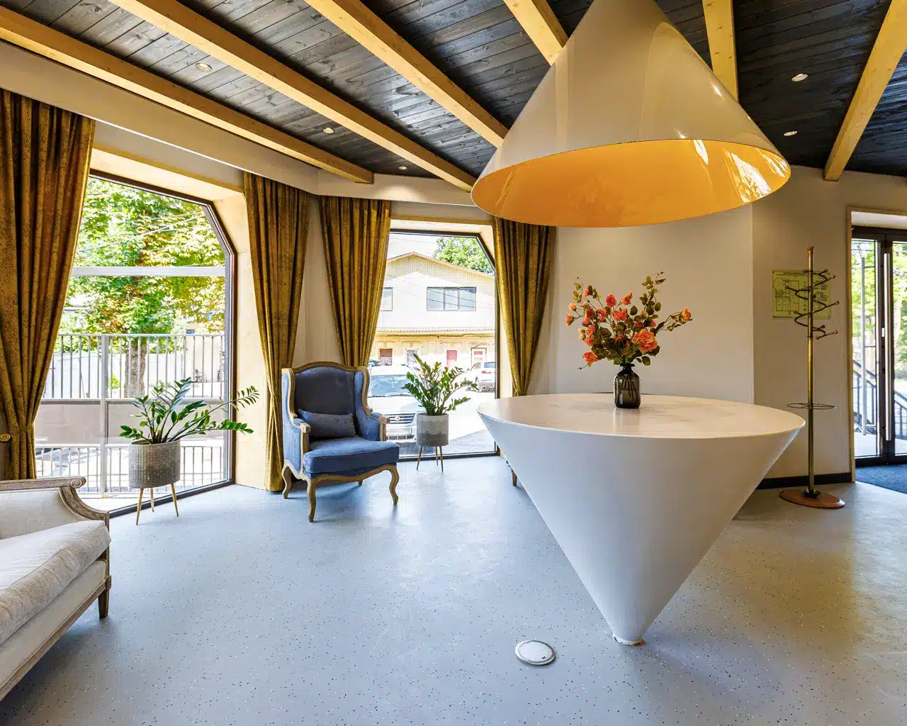 vliyanie novyh oteley na turisticheskiy potok kmv