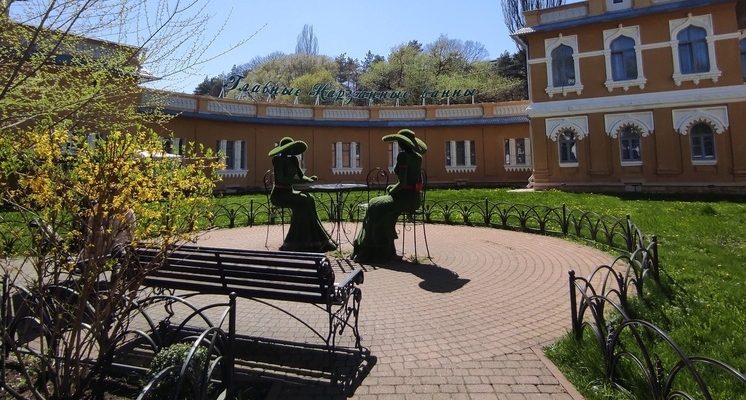vliyanie personala na udovletvorennost turistov uslugami kmv